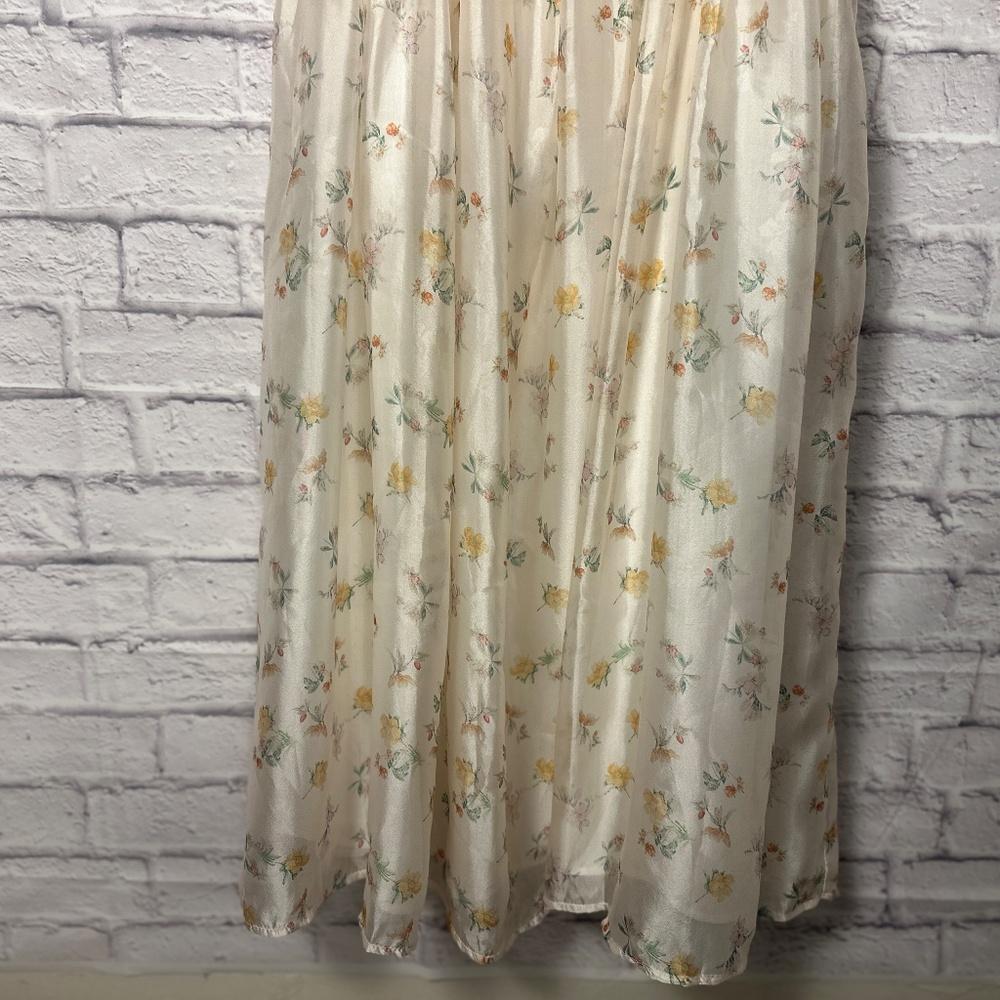 Worth Cream Floral Midi Dress with Puff Sleeves - Picture 12 of 15